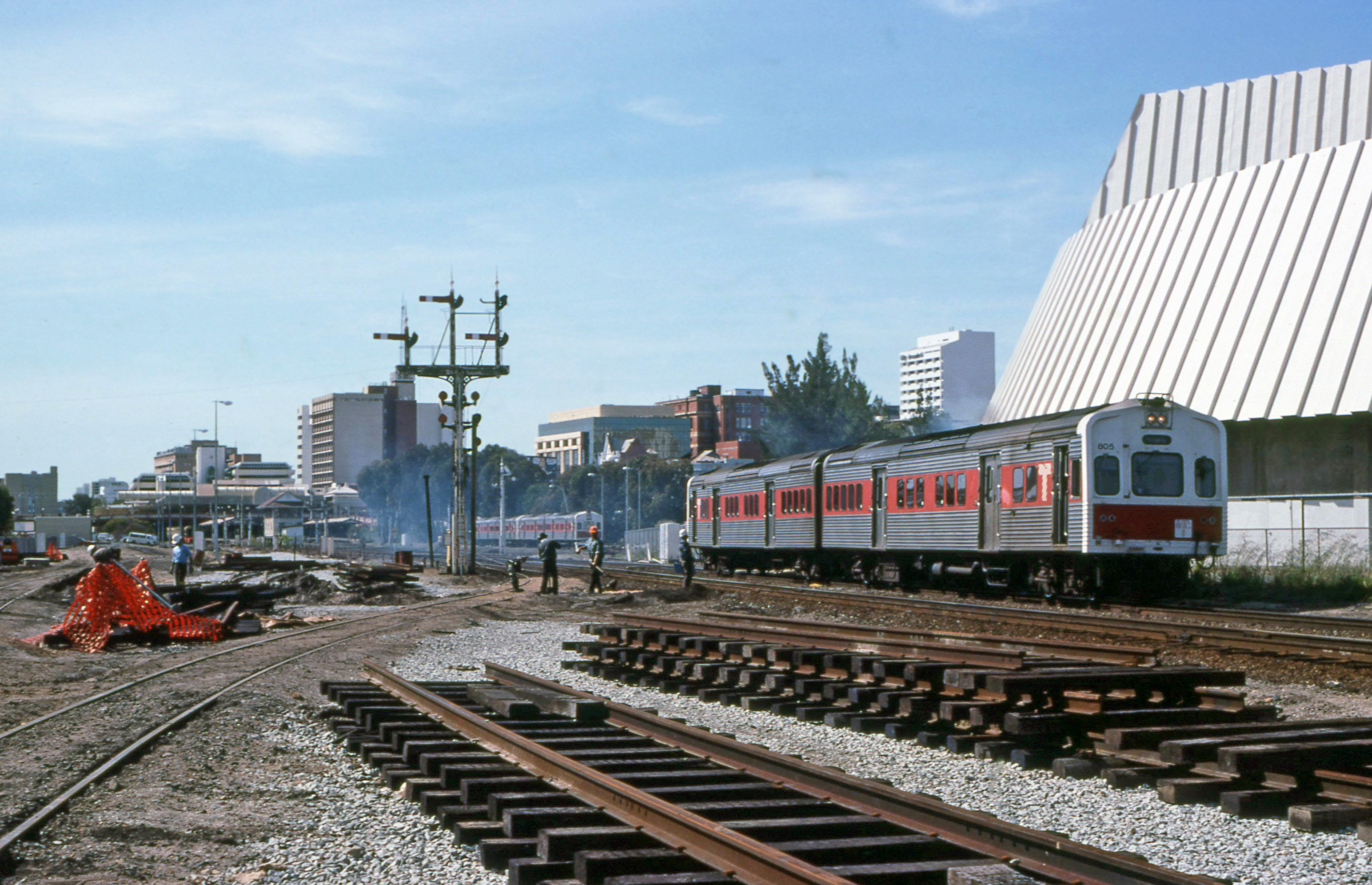 Perth 1989 40468929193_924f53858b_o.jpg